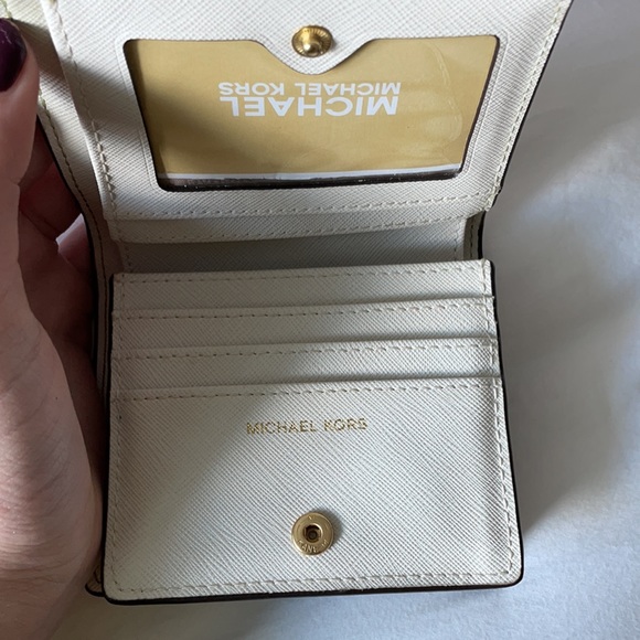 NEW  MICHAEL Michael Kors authentic classic wallet - Picture 2 of 7